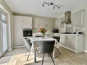 Kitchen/Diner- click for photo gallery